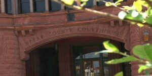 De officier van justitie van Bexar County verwerpt de zaak tegen een man die meerdere keren is neergeschoten door een hulpsheriff tijdens een achtervolging met een gestolen voertuig