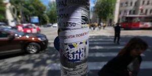 De protesterende studenten van Servië hernieuwen de druk op Vucic met een grote weekendbijeenkomst