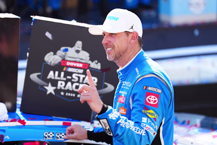 Denny Hamlin doet zijn huiswerk om op de hoogte te blijven van NASCAR op weg naar Coca-Cola 600