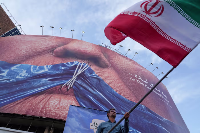 Deze cijfers tonen de mondiale impact van de greep van Iran op de Straat van Hormuz