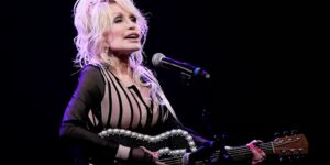 Dolly Parton annuleert residentie in Las Vegas vanwege gezondheidsproblemen: ‘Alles wat ik heb is behandelbaar’