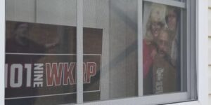 Een echte WKRP-radio komt naar Cincinnati, decennia na de sitcom over een fictieve zender
