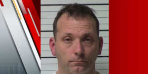 Een man die als ‘gewapend en gevaarlijk’ wordt beschouwd, is gearresteerd langs de Interstate 10, zegt het Sheriff’s Office van Kerr County