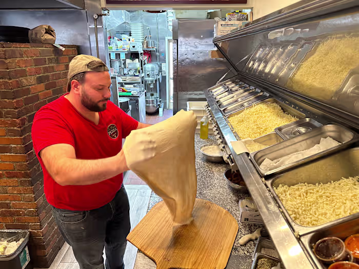 Een voorgesteld verbod op additieven zou de pizza en bagels in New York ten goede kunnen veranderen, zeggen sommigen