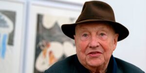 Georg Baselitz, een Duitse kunstenaar die bekend staat om zijn provocatie en omgekeerde schilderijen, sterft op 88-jarige leeftijd