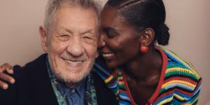 Ian McKellen en Michaela Coel over kunst, hun vriendschap en ‘The Christophers’