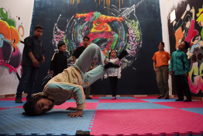 In Gaza vinden sommige Palestijnse kinderen rust en verlossing in breakdancen