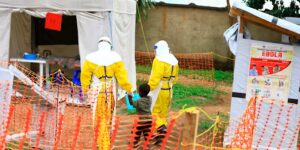 In een afgelegen provincie Congo is een nieuwe ebola-uitbraak bevestigd, met 65 doden