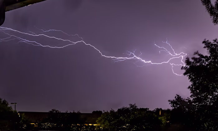 KSAT CONNECT: De lucht van San Antonio licht op tijdens nachtelijke stormen