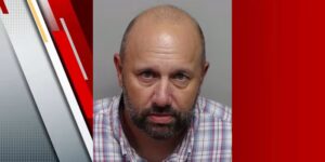 LEE High School-leraar gearresteerd, beschuldigd van ongepaste relatie met leerling, zegt school