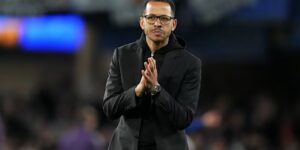 Liam Rosenior werd ontslagen als manager van Chelsea na een vreselijke periode en minder dan vier maanden in dienst