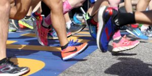 Mannen betrapt op deelname aan de damescategorie van een prestigieuze Zuid-Afrikaanse marathon