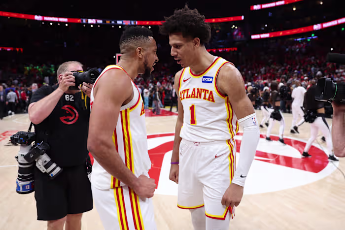 McCollum verpest de avond van Knicks opnieuw en leidt de Hawks naar een overwinning van 109-108 en een 2-1 voorsprong