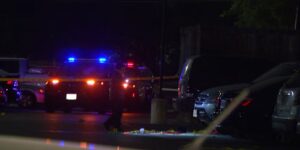 SAPD: 1 dood, 1 in kritieke toestand na schietpartij buiten appartementencomplex aan Northwest Side