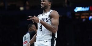 Spurs halen Game 1 met De’Aaron Fox uit met enkelpijn; De donder valt met Jalen Williams terug