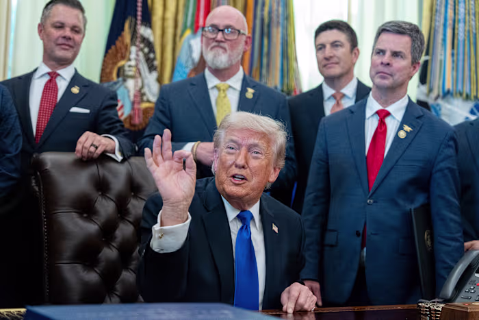 Trump geeft groen licht voor een grote nieuwe oliepijplijn tussen Canada en de VS