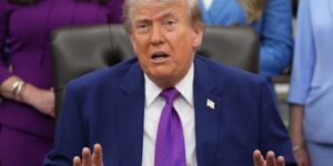 Trump zegt dat hij stappen zal ondernemen om de federale benzinebelasting op te schorten. Hij kan het niet alleen