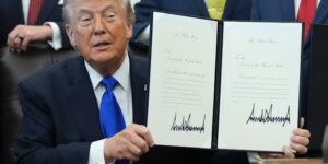 Trumps nieuwe keuze voor chirurg-generaal heeft zijn regering zowel geprezen als ineenkrimpt