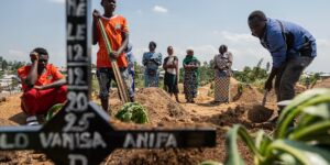 Bevestigde Ebola-gevallen bij de uitbraak in Congo staan ​​boven de 1.000 met 254 doden, zeggen de autoriteiten