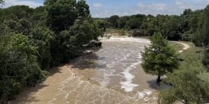 Comal River gaat weer open na hevige regenval in Hill Country, zeggen functionarissen
