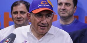 De Armeense premier Pashinyan claimt dat de overwinning bij de verkiezingen wordt gezien als een test voor de invloed van Rusland