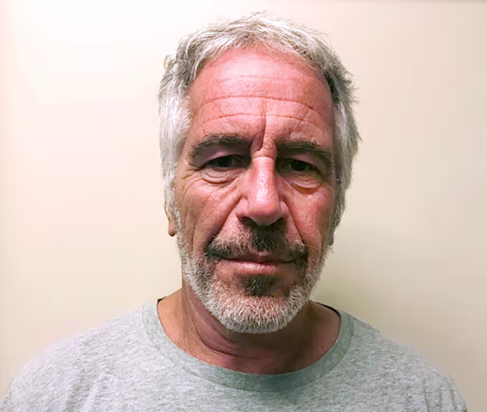 De Britse politie onderzoekt beschuldigingen van kinderseksmisbruik die teruggaan tot de jaren tachtig na de vrijgave van het Epstein-dossier