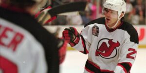 De hersenen van Claude Lemieux worden gedoneerd aan het CTE Center van Boston University, zegt zijn familie