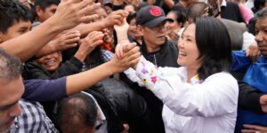 De stemmen worden geteld bij de tweede verkiezing om de negende leider van Peru in tien jaar te kiezen
