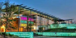 Dinosaurussen komen tot leven in The DoSeum met een nieuwe interactieve zomertentoonstelling
