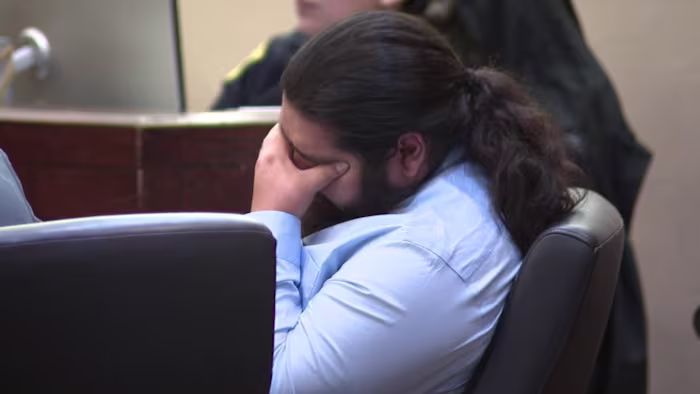 Er begint een moordzaak tegen de man die ervan wordt beschuldigd de verkeerde kant op te hebben gereden bij een ongeval langs de Interstate 35 in 2024