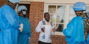 Gezondheidswerkers in het epicentrum van de Ebola-uitbraak in Congo werken met weinig loon of rust