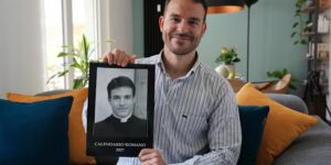 Heilig bedrog: de ‘sexy priester’-kalenderster van Rome heeft nooit een voet in een seminarie gezet