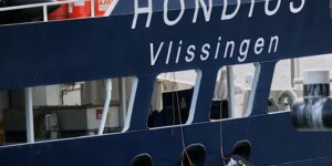 Het cruiseschip dat midden in een dodelijke uitbraak van het hantavirus zit, moet extra worden schoongemaakt