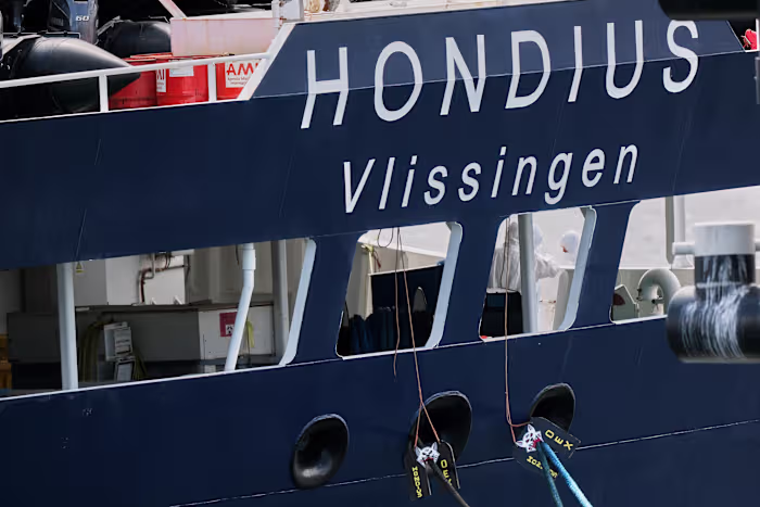 Het cruiseschip dat midden in een dodelijke uitbraak van het hantavirus zit, moet extra worden schoongemaakt