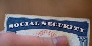Het pensioentrustfonds van de sociale zekerheid wordt een jaar eerder dan verwacht geconfronteerd met een financieringstekort