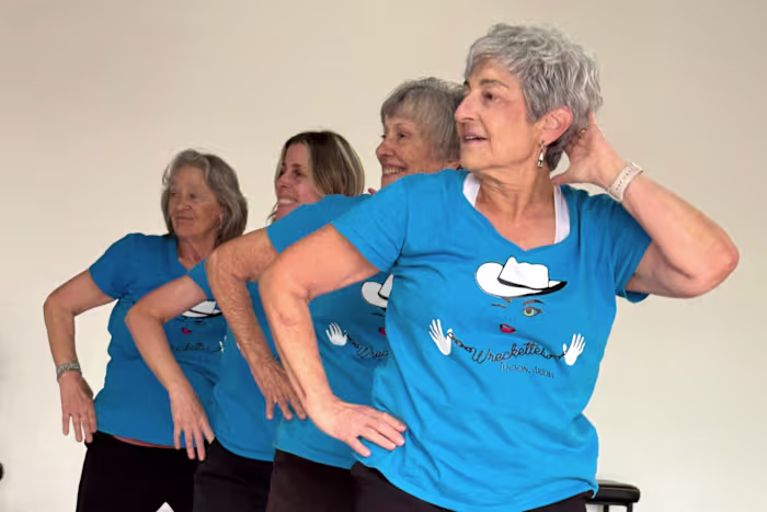 Je zou moeten dansen, ja. Bewegen op muziek biedt allerlei voordelen naarmate je ouder wordt
