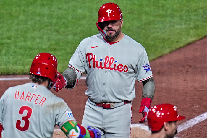Kyle Schwarber ligt op de verwarming. Dat geldt ook voor de Phillies. Het is geen toeval