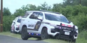 Lichaam gevonden nabij de Bexar County-spoorweg, vermoedelijk verband houdend met de sterfgevallen in Laredo-boxcars, zegt de sheriff