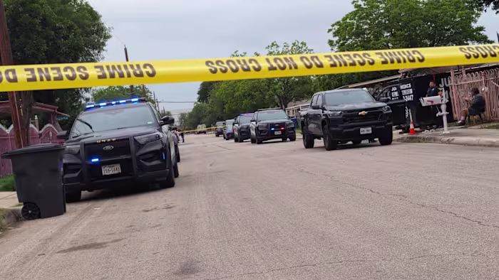 Man die stierf door een schotwond in het hoofd, geïdentificeerd door het Bexar County ME-kantoor