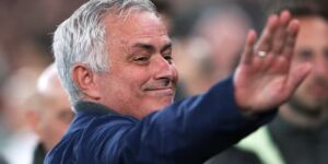 Mourinho ontvangt de zegen van Arbeloa tijdens gesprekken over een terugkeer naar Real Madrid