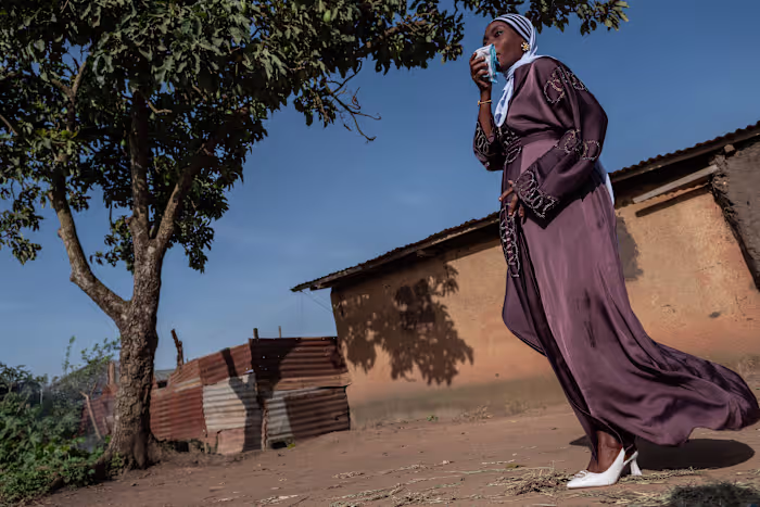 Oeganda sluit de grens met Congo, waar de vermoedelijke gevallen van een zeldzame Ebola-soort toenemen