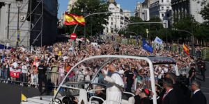 Paus Leo XIV trekt 1,2 miljoen mensen naar de mis en daagt Europa uit zijn christelijke wortels te erkennen