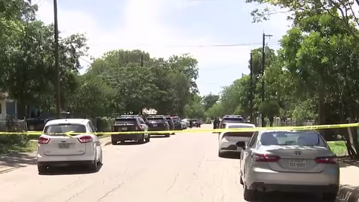 SAPD: Gezochte verdachte tweemaal neergeschoten op West Side; Man had 'meerdere aanhoudingsbevelen'