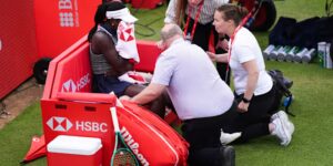 Serena Williams’ dubbelpartner Victoria Mboko mist Wimbledon met een knieblessure