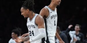 Spurs gaan voor het eerst sinds 2017 door naar de finale van de Western Conference; versla Timberwolves in Game 6