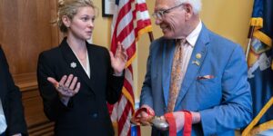 Tijdens een bezoek aan Capitol dringen Jessie Diggins en andere Olympiërs aan op oplossingen voor de klimaatverandering