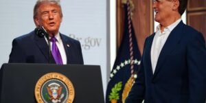Trump prijst een grote TrumpRx-uitbreiding, waarbij meer dan 600 generieke geneesmiddelen worden toegevoegd