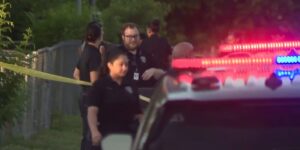 Twee schoten, drie op de vlucht na een overval op Southwest Side, zegt de politie