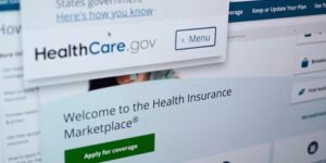 Uit analyse blijkt dat het aantal inschrijvingen in de Affordable Care Act met 5 miljoen zal dalen naarmate de kosten stijgen