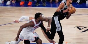 Victor Wembanyama mist twee late vrije worpen in NBA Finals Game 4 terwijl Spurs naar de rand worden geduwd